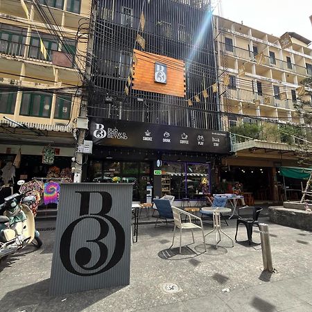 Bud Brew Beyond Dispensary And Hotel 방콕 외부 사진