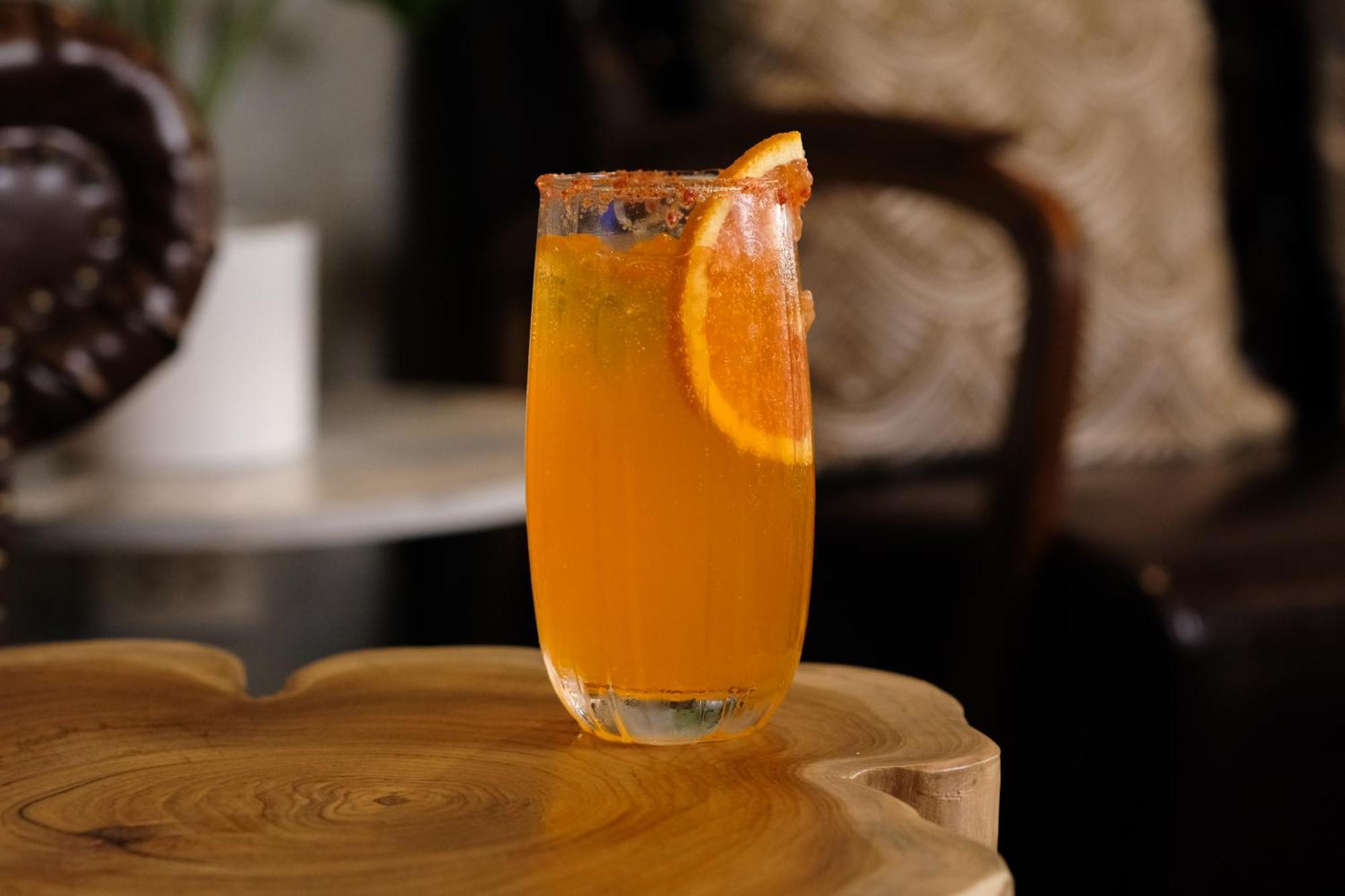 Bud Brew Beyond Dispensary And Hotel 방콕 외부 사진