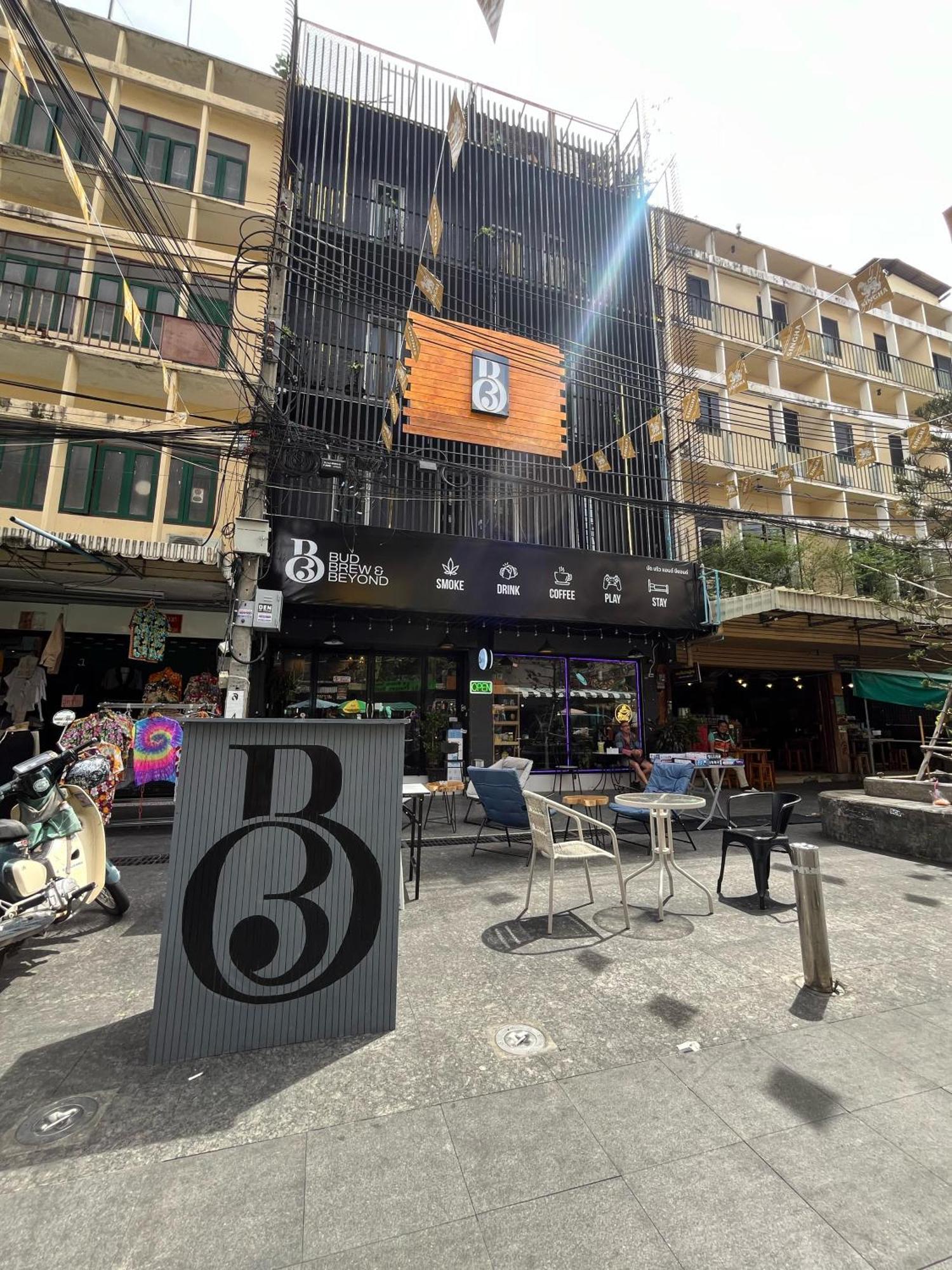 Bud Brew Beyond Dispensary And Hotel 방콕 외부 사진