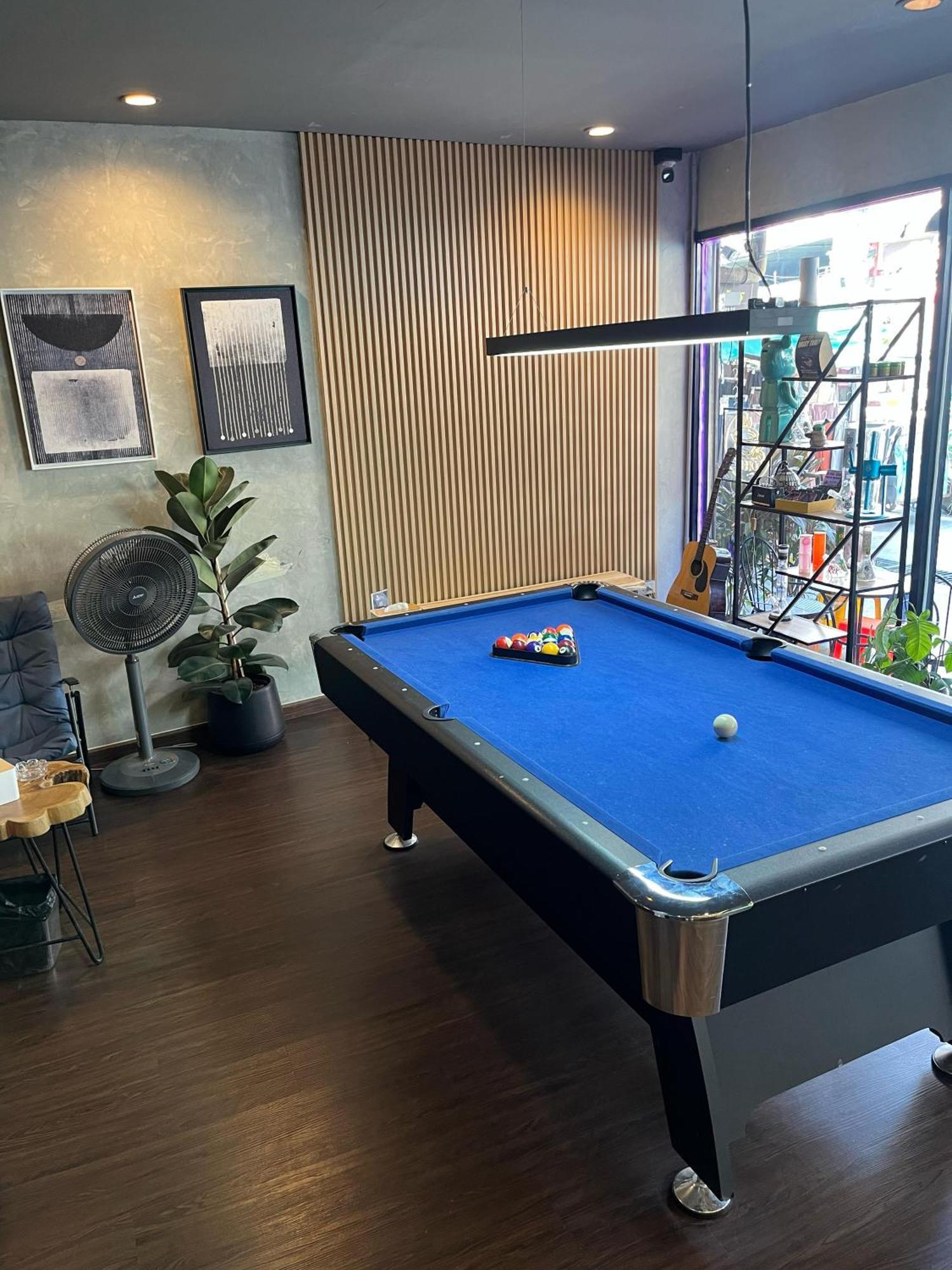 Bud Brew Beyond Dispensary And Hotel 방콕 외부 사진